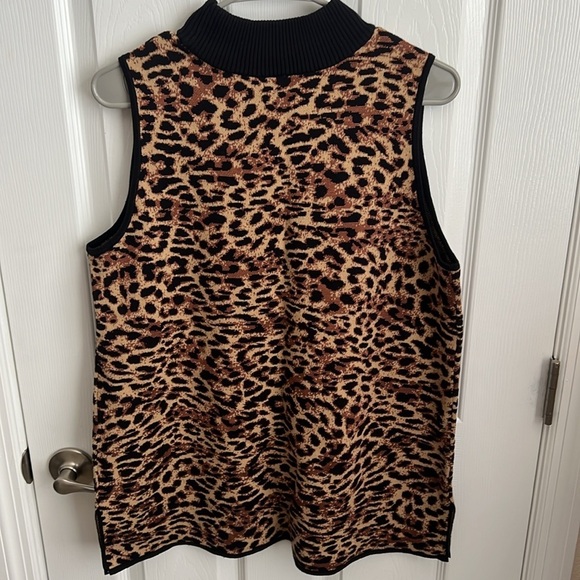 Chico's Size 2 (m/l) Sleeveless Mock Neck Top Animal Print Knit Tank Top - Picture 6 of 11